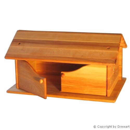 Viehstall aus massivem Holz, perfekt verarbeitet