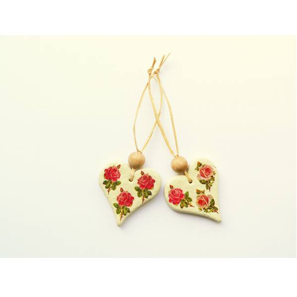 2 Dekoherzen mit Blumenmotiven